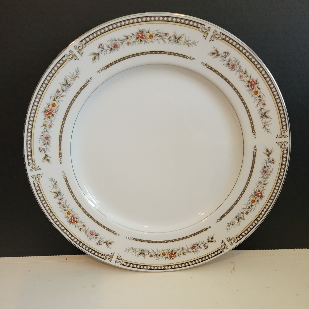Vintage Discontinued La Scala by Arlen 12" Round Platter 2826 Fine China